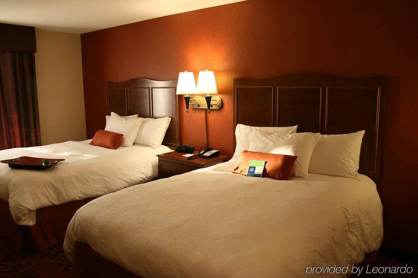 Hampton Inn & Suites New Castle, Pa Quarto foto