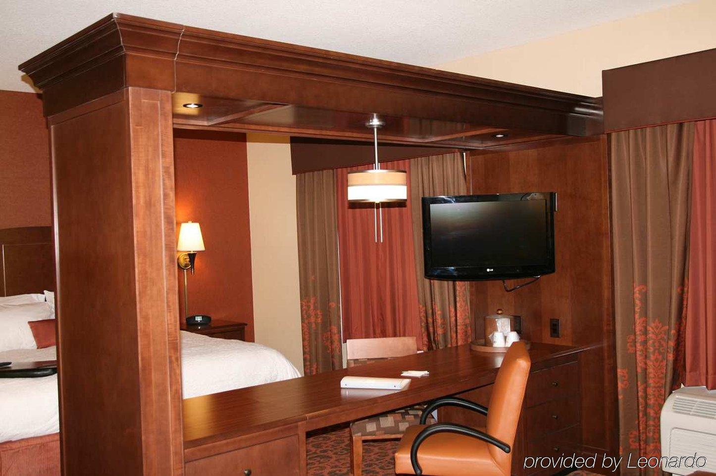 Hampton Inn & Suites New Castle, Pa Quarto foto