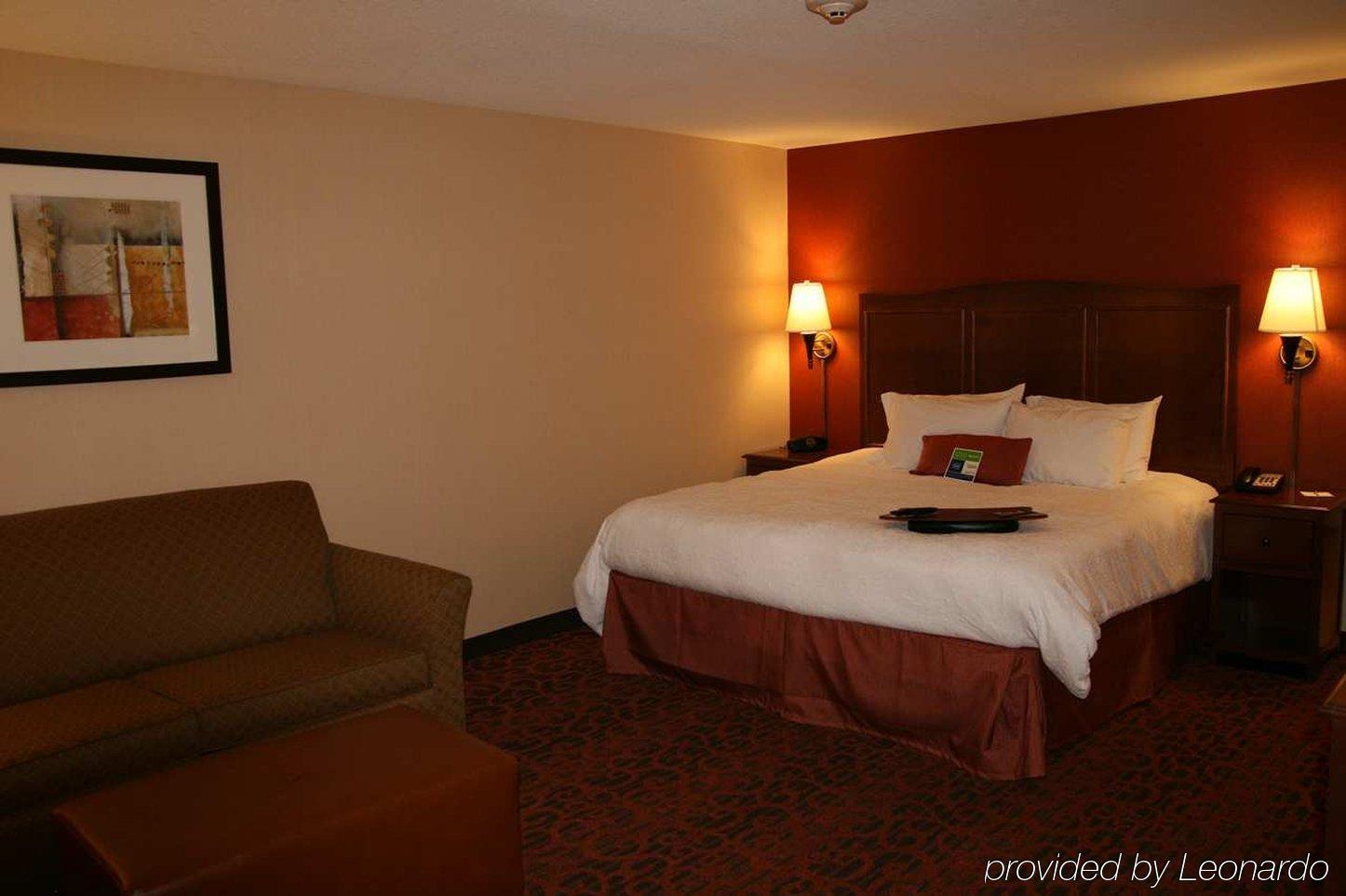 Hampton Inn & Suites New Castle, Pa Quarto foto